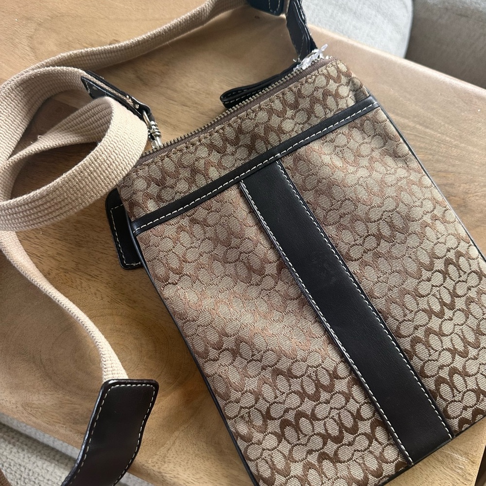 Vintage Coach signature C small crossbody bag back zip pocket Pre Loved